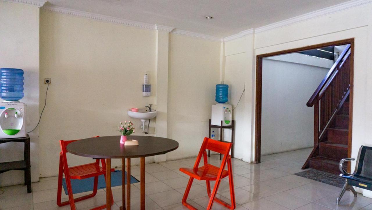 מלון Reddoorz Near Sentani Airport ג'איפורה מראה חיצוני תמונה