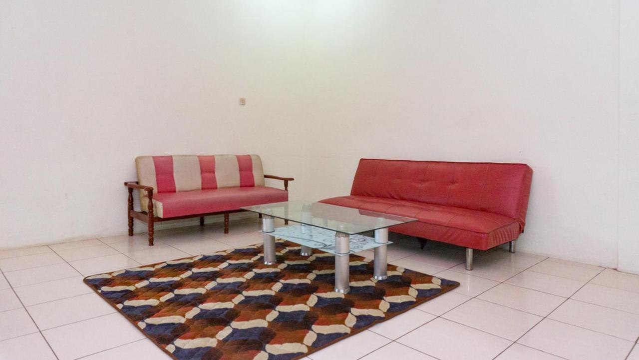 מלון Reddoorz Near Sentani Airport ג'איפורה מראה חיצוני תמונה